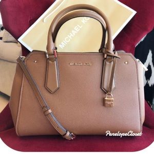 Micheal Kors Hayes Lg satchel in color “Luggage”